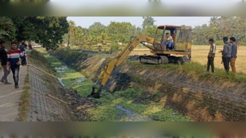 চাঁদপুরে ২৫ বছর পর রঘুনাথপুর এলবি সি ক্যানেলের সংস্কার শুরু